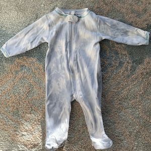 Baby noomie zipper onesie